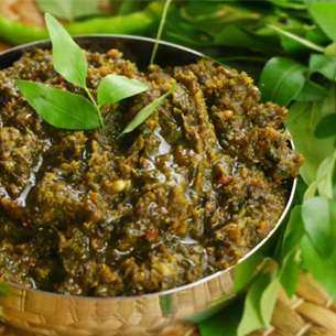 Karivepaku Pickle (curry leaves)